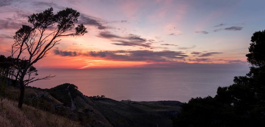 Bracketing HDR Photographing Landscapes Without Filters Bracketing HDR Photographing Landscapes Without Filters
